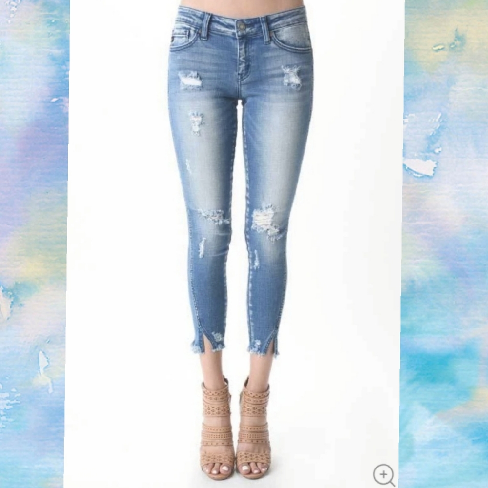 NWOT KanCan skinny jeans